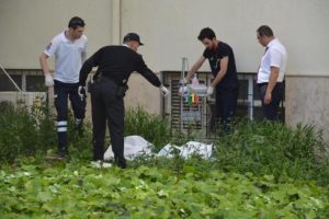 Hastanenin 7'inci katından &ouml;l&uuml;me atladı