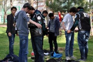 Kayseri'de polis okul &ccedil;evrelerinde uyuşturucu operasyonu yaptı
