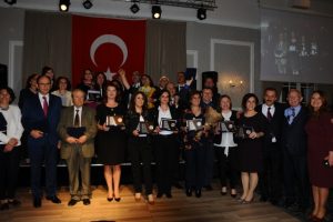 Bursa Barosu Avukatlar g&uuml;n&uuml; kokteyli geniş katılımla yapıldı...