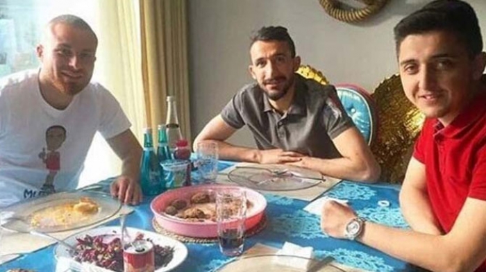 Mehmet Topal, T&ouml;re'yi misafir etti iki cepheden de farklı yorumlar geldi