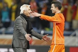 Robin Van Persie bir destek mesajı'da Arabistan'dan