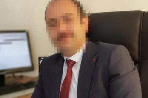 M&uuml;d&uuml;r yardımcısı, &ouml;ğrencisine sarkıntılıktan a&ccedil;ığa alındı