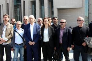 DİSK Genel Sekreteri Arzu &Ccedil;erkezoğlu'na ilk celsede beraat