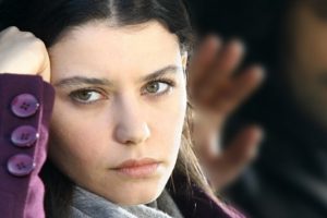 Beren Saat Instagram'a geri d&ouml;nd&uuml;