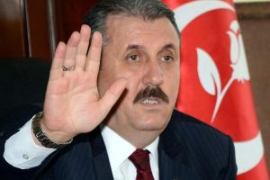 Destici: "T&uuml;rkiye g&uuml;vensiz bir &uuml;lke olarak g&ouml;r&uuml;l&uuml;yor"