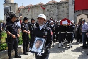 Kaza şehidi polis memuru toprağa verildi