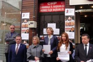 &Ccedil;anakkale CHP'den Kılı&ccedil;daroğlu'na destek a&ccedil;ıklaması