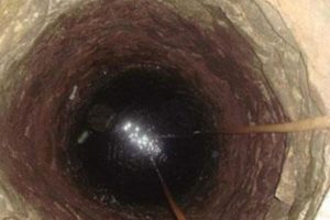 Su kuyusunda metan gazından zehirlenen 5 kişiden 2'si &ouml;ld&uuml;