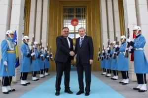 Erdoğan, Bosna Hersek Cumhurbaşkanlığı Konseyi &Uuml;yesi Mladen İvani&ccedil; ile g&ouml;r&uuml;şt&uuml;