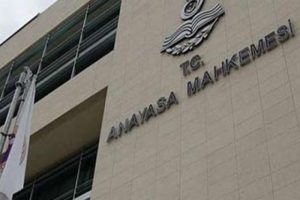 AYM, Cumhurbaşkanına hakaret maddesini esastan g&ouml;r&uuml;şecek
