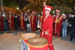 Ey&uuml;p Sultan'da Regaip Kandili coşkusu