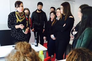 &Uuml;niversitedeki skandal istifayla sonu&ccedil;landı