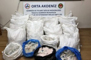 G&uuml;bre &ccedil;uvalları i&ccedil;inde 20 milyonluk uyuşturucu