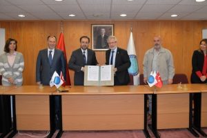 Bursa'da burs kampanyasına destek yağıyor