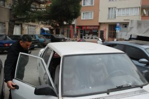 Bursa'da plakasız ara&ccedil; polisi alarma ge&ccedil;irdi!