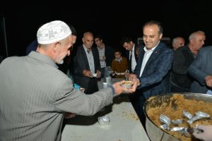 Bursa İneg&ouml;l Belediyesi'nden geleneksel helva ikramı