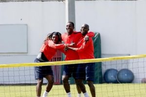 Trabzonspor, Başakşehir hazırlıklarını keyifli ge&ccedil;iriyor
