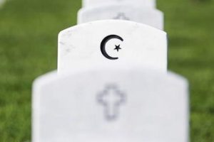 Yunanistan Kilisesi'nden M&uuml;sl&uuml;manlara mezarlık yeri ayrıma kararı