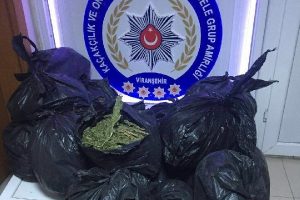 Şanlıurfa'da otomobilde 75 kilo esrar ele ge&ccedil;ti