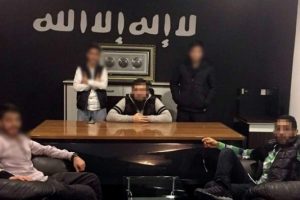Şehremini Gen&ccedil;lik ve Uyuşturucuyla M&uuml;cadele Derneği'ne baskın