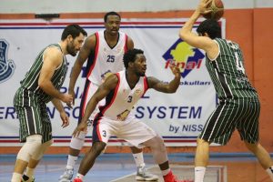 Akhisar Belediyespor, Finalspor'u 76-70 ile ge&ccedil;ti