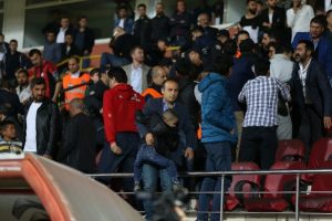 Gaziantepspor ma&ccedil;ı sonunda arbede