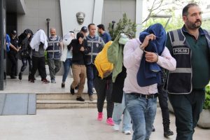 Bursa'da fuhuş operasyonunda adliyeye sevk edilen 20 kişi serbest