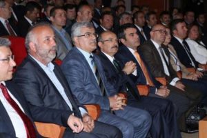 MEB M&uuml;steşarı Tekin: &Ccedil;&uuml;r&uuml;k elmaları ayıklayacağız