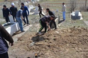 &Ccedil;atışmada &ouml;ld&uuml;r&uuml;len ter&ouml;ristin cenazesini il&ccedil;eye almadılar