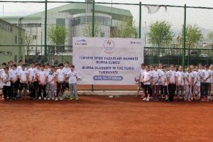 Bursa'da minik raketler kupa aşkına