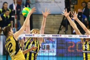T&uuml;rk derbisini kazanan Vakıfbank finalde!