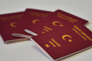 T&uuml;rk pasaportu itibar liginde k&uuml;me d&uuml;şt&uuml;