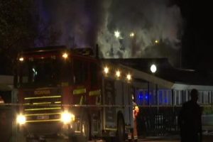 Malm&ouml;'de M&uuml;sl&uuml;man okulu patlama sonrası tamamen yandı