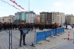Taksim Meydanı'nda geniş g&uuml;venlik &ouml;nlemi