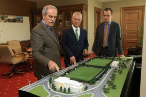 Bursa B&uuml;y&uuml;kşehir'den İneg&ouml;lspor'a modern tesis