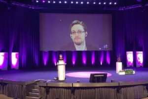 Snowden: Araştırmacı gazeteciler hackleniyor