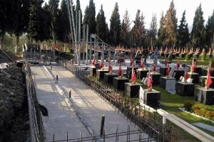 Soma'da 'yanan k&ouml;m&uuml;r' yerine 'madenciye &ouml;zlem' anıtı