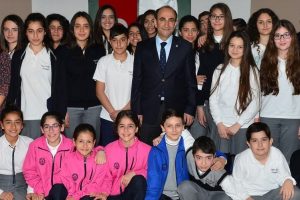Bursa'da Yıldırımlı gen&ccedil;ler i&ccedil;in 'topyekun m&uuml;cadele'