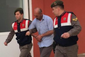 Tarım aletlerini &ccedil;alan hırsızlar yakalandı