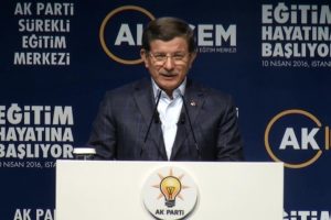 Davutoğlu: Kıyamete kadar buradayız diyen &ccedil;izginin adı AK Parti'dir