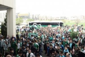 Bursaspor'da 3 isim İstanbul'a g&ouml;t&uuml;r&uuml;lmedi