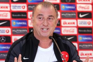 Terim'den Vodafone Arena'ya &ouml;vg&uuml; dolu s&ouml;zler
