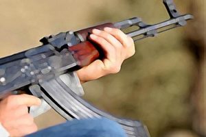 Bitlis'te &ccedil;atışma: 1 korucu ve 4 asker yaralandı