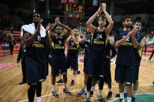 Fenerbah&ccedil;e son şampiyona karşı!