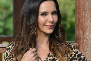 Hande Ataizi'den Cem &Ouml;zer'e &ccedil;ok sert tepki!