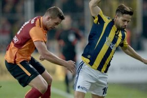 Galatasaray ile Fenerbah&ccedil;e son 15 dakikalık b&ouml;l&uuml;mde attıkları gollerle dikkat &ccedil;ekti