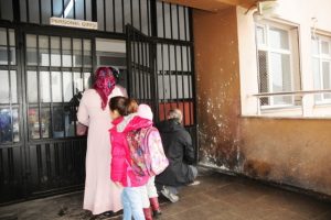 Yine okula bomba atıldı!