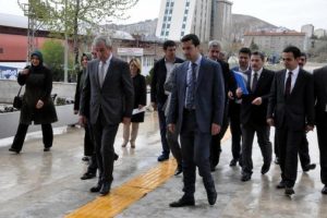 Elazığ'da Belediyesi AK Partili meclis &uuml;yelerinden Kılı&ccedil;daroğlu'na su&ccedil; duyurusu