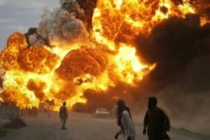 Afganistan'da askeri servise bombalı saldırı: 12 &ouml;l&uuml;, 38 yaralı