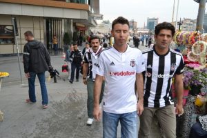 Ma&ccedil; trafiği taraftarlara zor anlar yaşattı